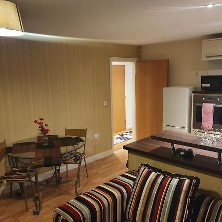 Two Bedroom Apartment, Free Parking, Close To Uclan And Free Wifi Престон Екстер'єр фото