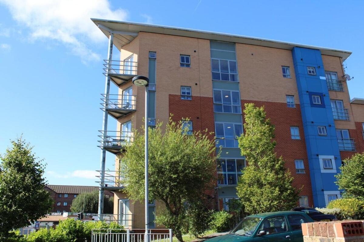 Two Bedroom Apartment, Free Parking, Close To Uclan And Free Wifi Престон Екстер'єр фото