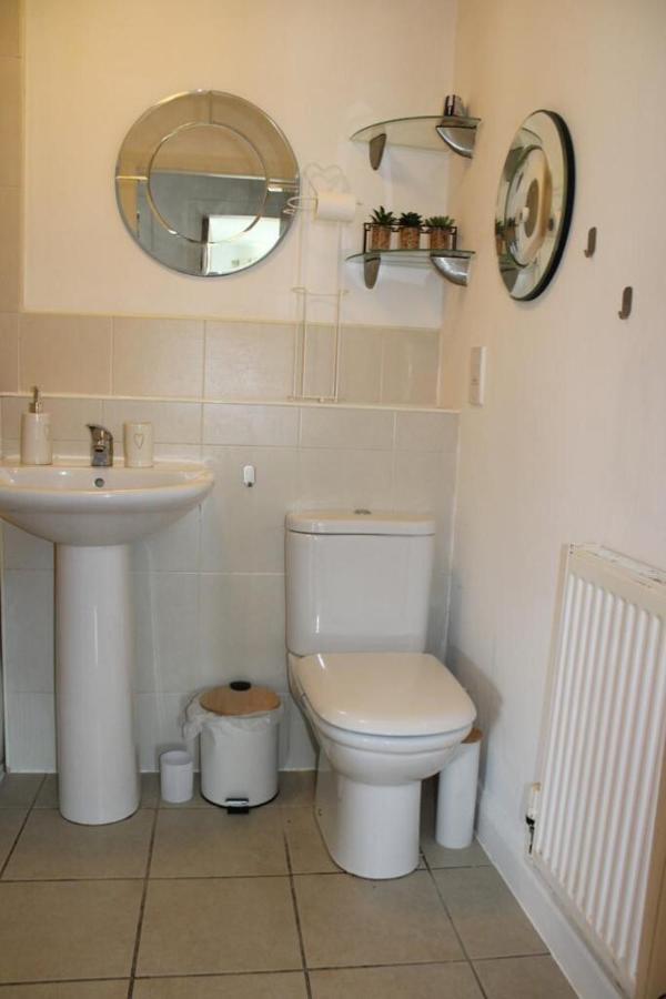 Two Bedroom Apartment, Free Parking, Close To Uclan And Free Wifi Престон Екстер'єр фото