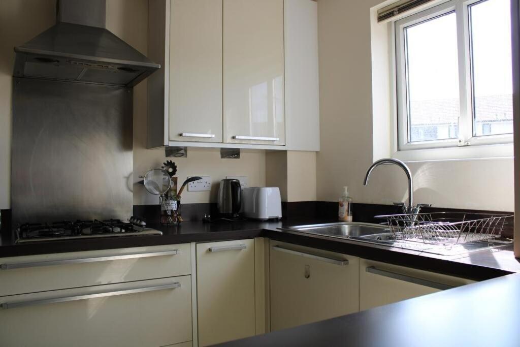 Two Bedroom Apartment, Free Parking, Close To Uclan And Free Wifi Престон Екстер'єр фото