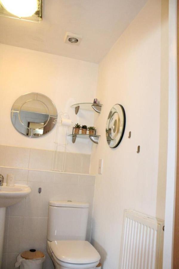 Two Bedroom Apartment, Free Parking, Close To Uclan And Free Wifi Престон Екстер'єр фото